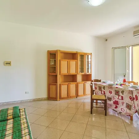 Apartment Amazing In W/ 1 Bedrooms