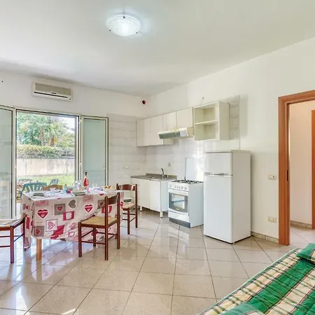 Amazing In W/ 1 Bedrooms Apartment Gallipoli