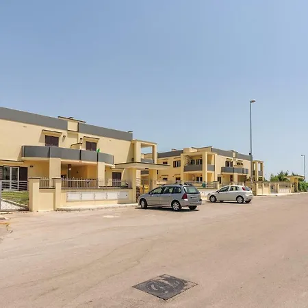 Apartment Amazing In W/ 1 Bedrooms *